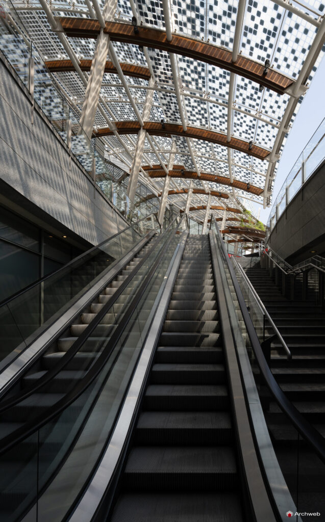 Piazza Gae Aulenti a Milano. Fotografie © M.S. Archweb.com