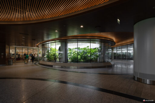 Piazza Gae Aulenti a Milano. Fotografie © M.S. Archweb.com