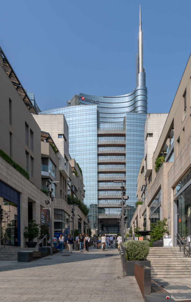 Torre UniCredit a Milano. Fotografie 4K Archweb.com