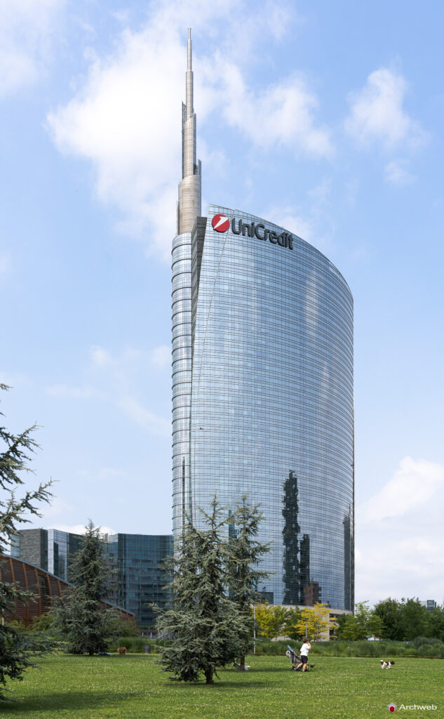 Torre UniCredit a Milano. Fotografie 4K Archweb.com