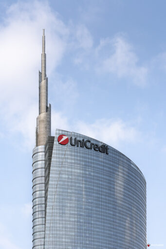 Torre UniCredit a Milano. Fotografie 4K Archweb.com