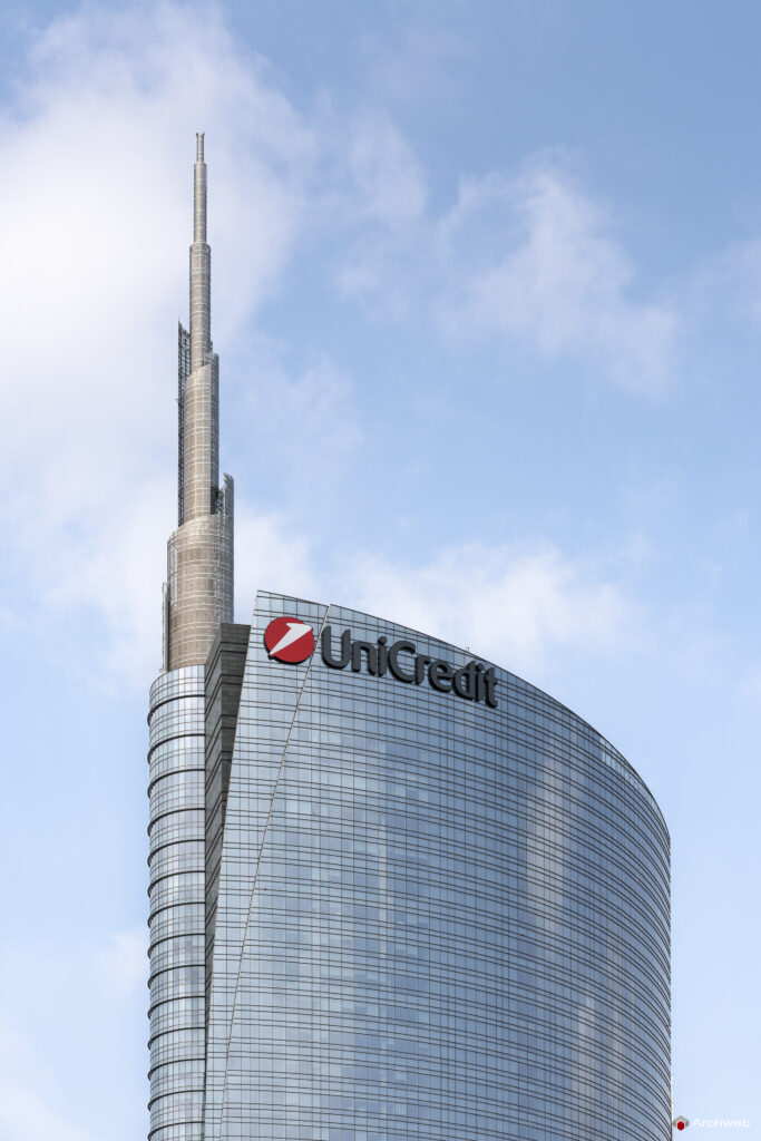 Torre UniCredit a Milano. Fotografie 4K Archweb.com