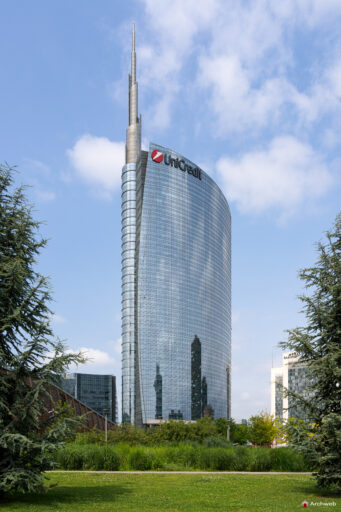 Torre UniCredit a Milano. Fotografie 4K Archweb.com