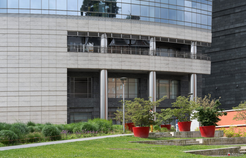 Torre UniCredit a Milano. Fotografie 4K Archweb.com