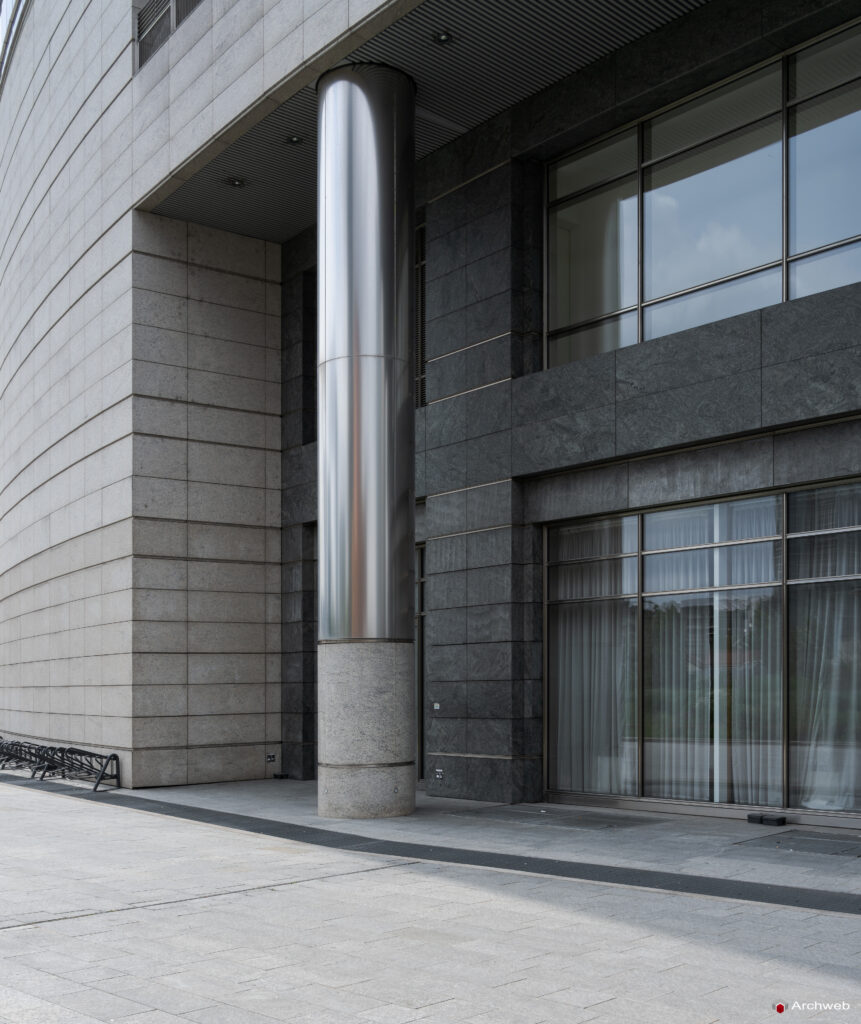 Torre UniCredit a Milano. Fotografie 4K Archweb.com