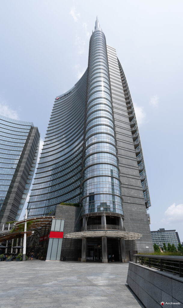 Torre UniCredit a Milano. Fotografie 4K Archweb.com
