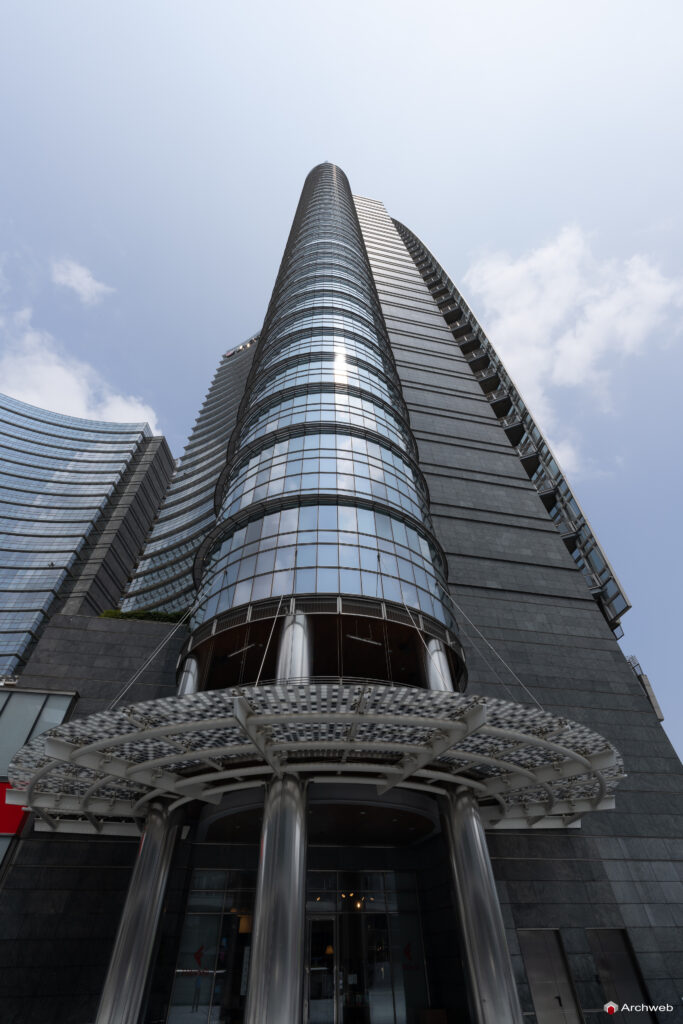Torre UniCredit a Milano. Fotografie 4K Archweb.com