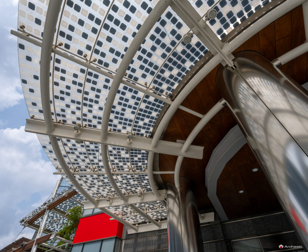 Torre UniCredit a Milano. Fotografie 4K Archweb.com