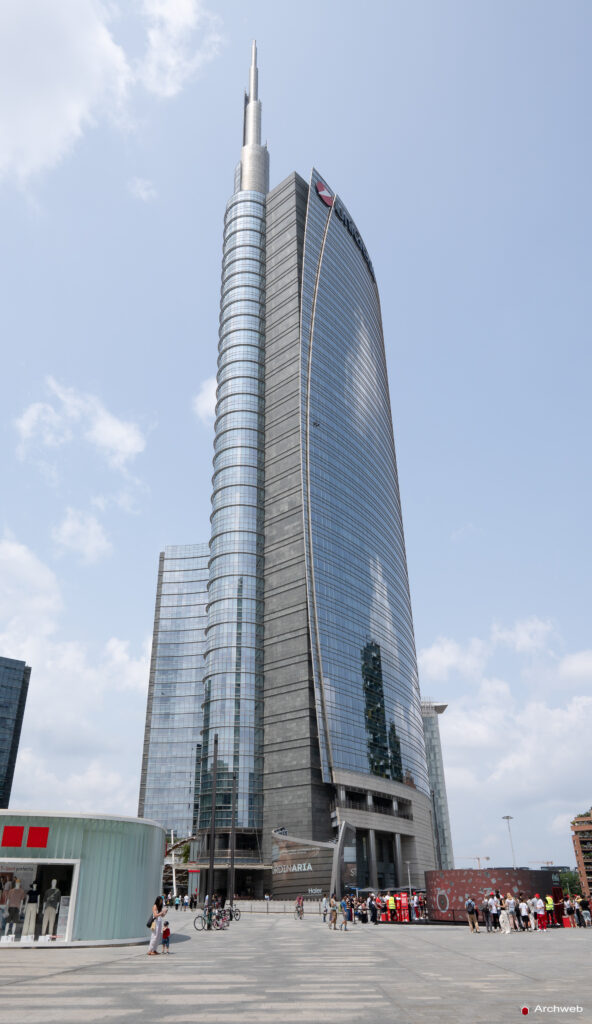 Torre UniCredit a Milano. Fotografie 4K Archweb.com