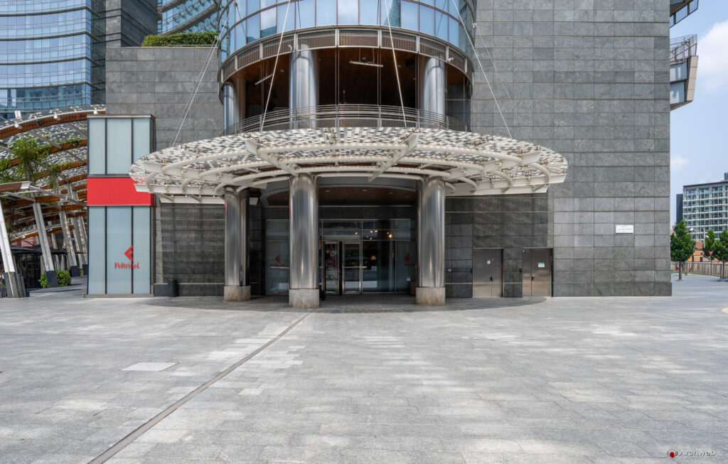 Torre UniCredit a Milano. Fotografie 4K Archweb.com