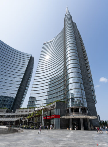 Torre UniCredit a Milano. Fotografie 4K Archweb.com