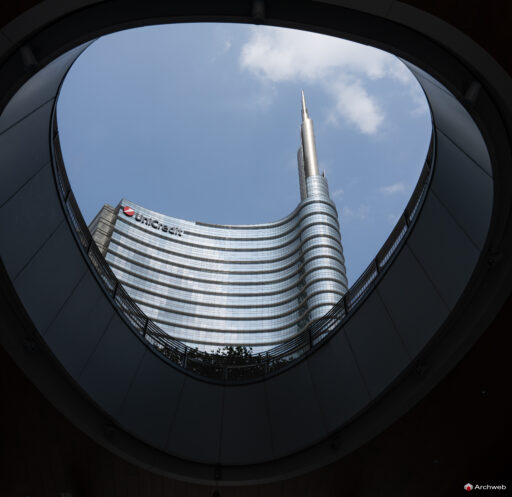 Torre UniCredit a Milano. Fotografie 4K Archweb.com