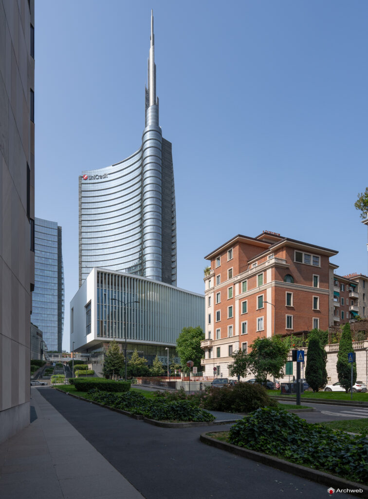 Torre UniCredit a Milano. Fotografie 4K Archweb.com