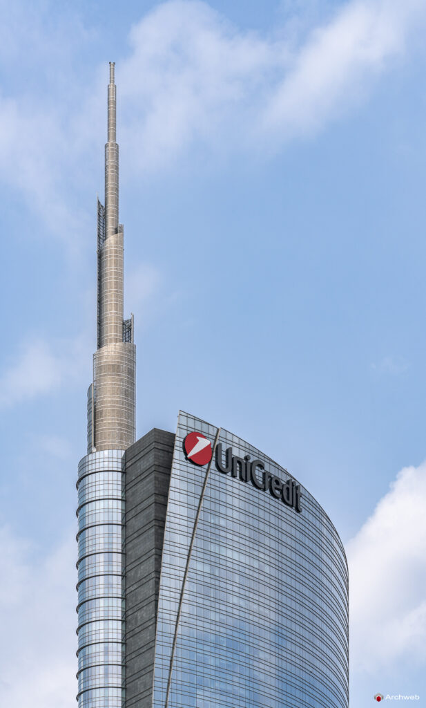 Torre UniCredit a Milano. Fotografie 4K Archweb.com