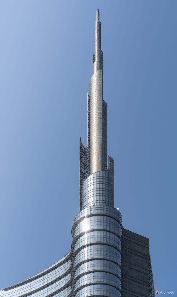Torre UniCredit a Milano. Fotografie 4K Archweb.com