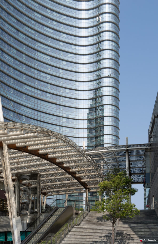 Torre UniCredit a Milano. Fotografie 4K Archweb.com