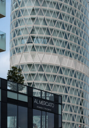 Torre Unipol a Milano. Fotografie © M.S. Archweb.com