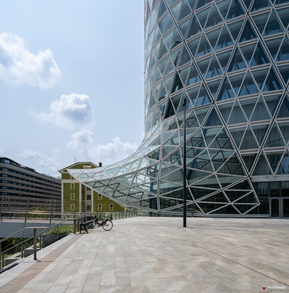 Torre Unipol a Milano. Fotografie © M.S. Archweb.com