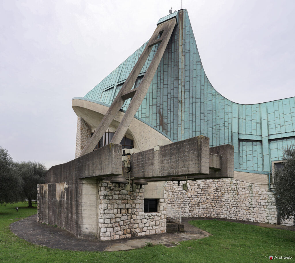 Chiesa dell'autostrada del Sole. Fotografie © M.S. Archweb.com
