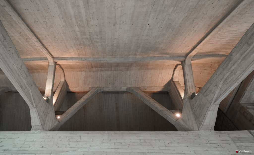 Chiesa dell'autostrada del Sole. Fotografie © M.S. Archweb.com