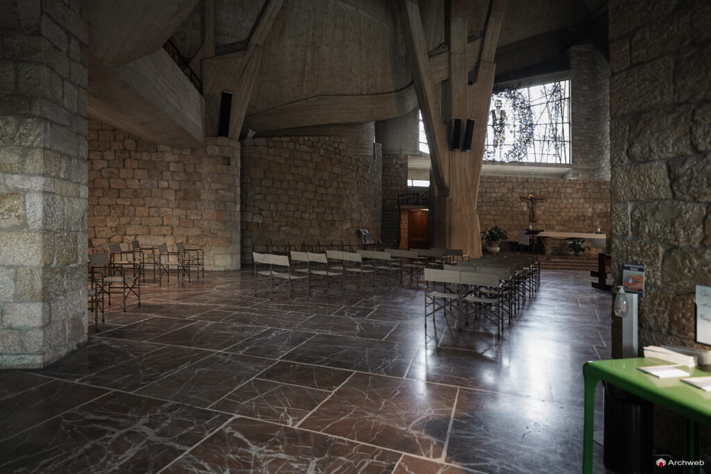 Chiesa dell'autostrada del Sole. Fotografie © M.S. Archweb.com