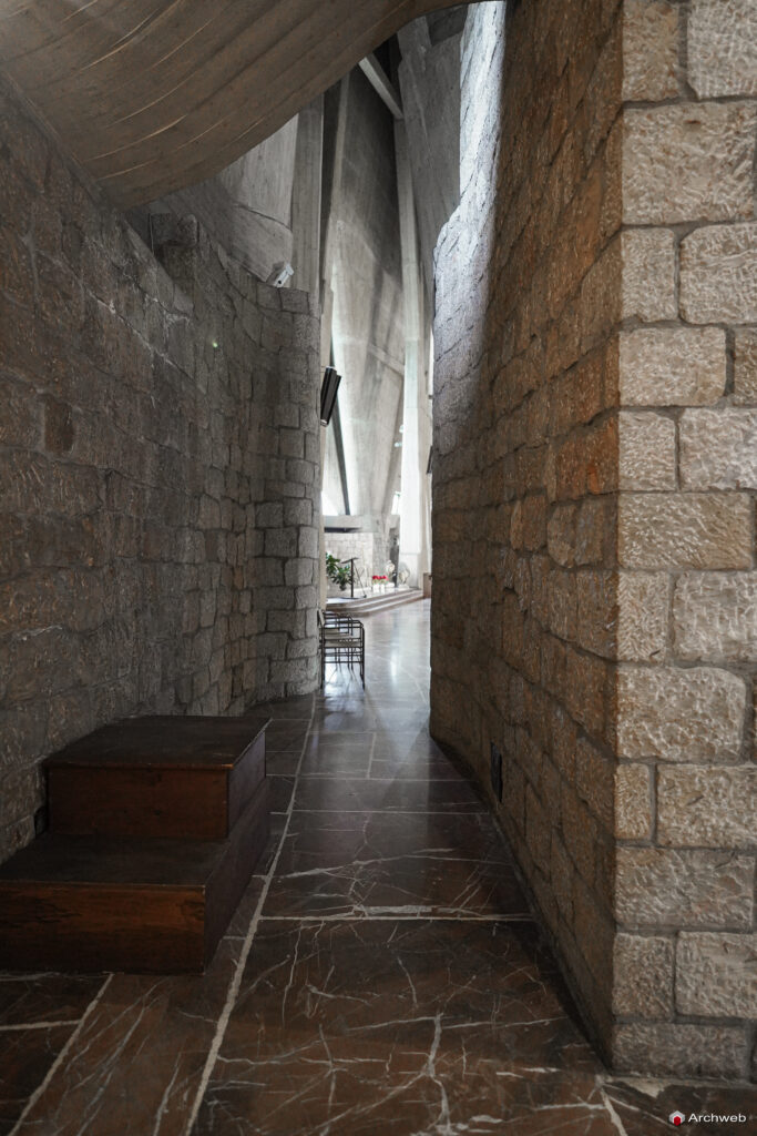 Chiesa dell'autostrada del Sole. Fotografie © M.S. Archweb.com