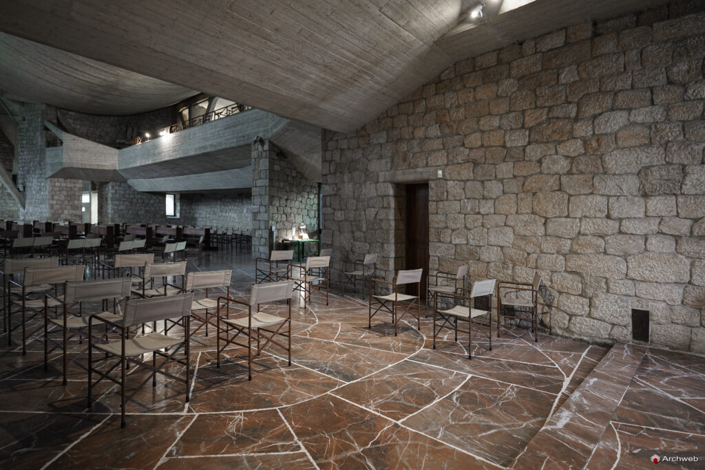 Chiesa dell'autostrada del Sole. Fotografie © M.S. Archweb.com