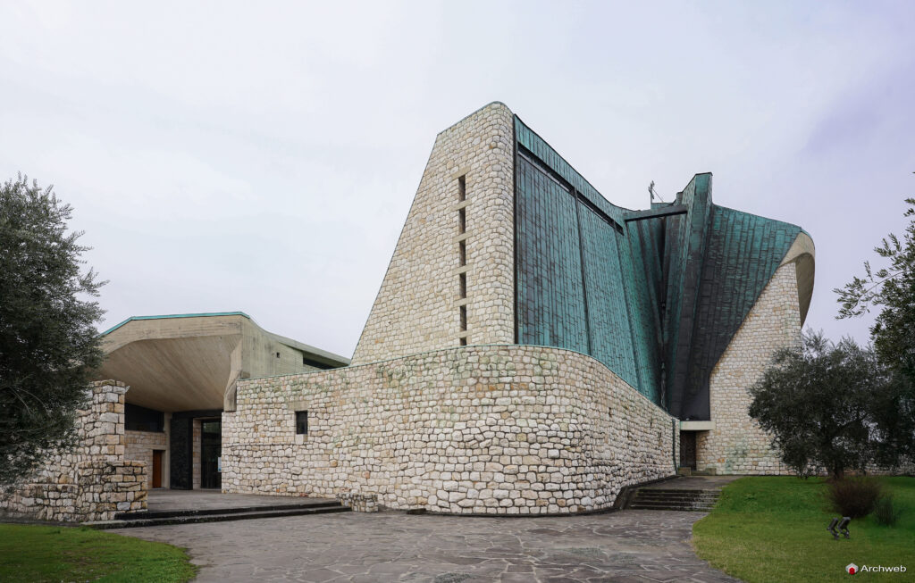 Chiesa dell'autostrada del Sole. Fotografie © M.S. Archweb.com