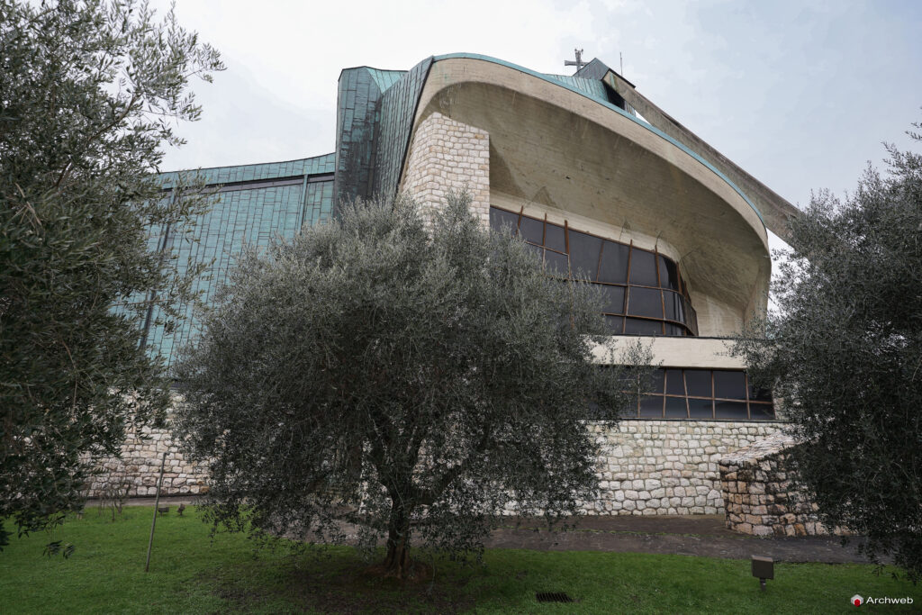 Chiesa dell'autostrada del Sole. Fotografie © M.S. Archweb.com