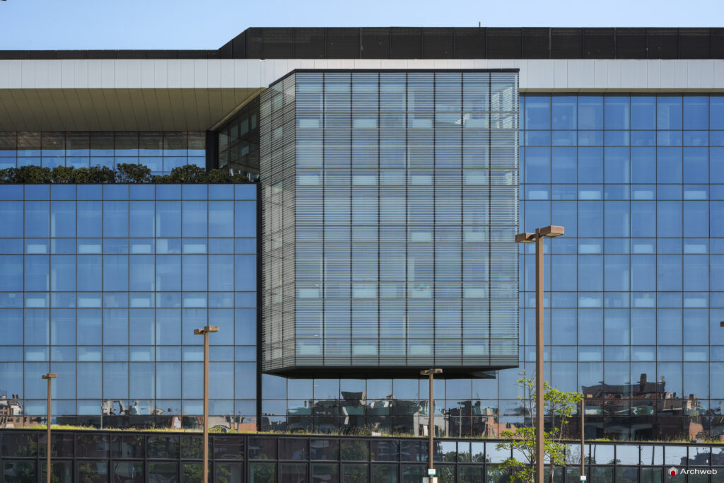 ENI S.p.A. – Energy Revolution all’EUR. Foto © Archweb.com