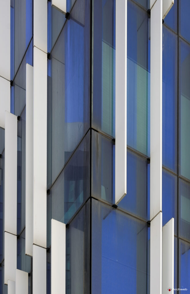 ENI S.p.A. – Energy Revolution all’EUR. Foto © Archweb.com