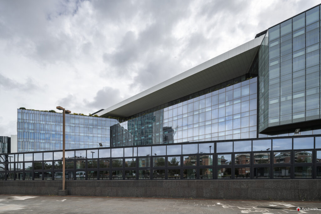 ENI S.p.A. – Energy Revolution all’EUR. Foto © Archweb.com