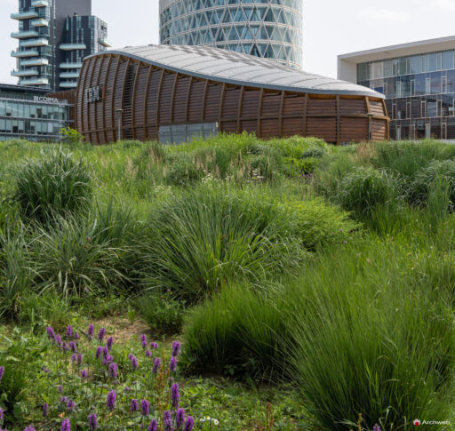 Biblioteca degli alberi a Milano Porta Nuova. Fotografie © Archweb.com