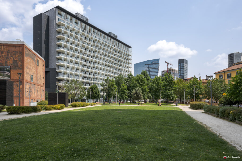 Biblioteca degli alberi a Milano Porta Nuova. Fotografie © Archweb.com