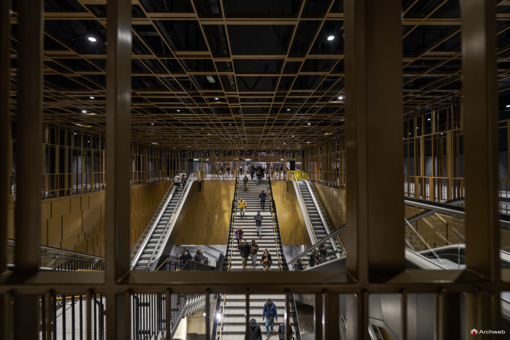 Metro C - Colosseo - Fori Imperiali. Fotografie © Archweb.com