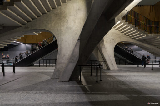Metro C - Colosseo - Fori Imperiali. Fotografie © Archweb.com
