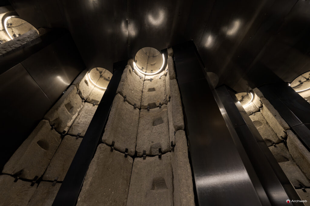 Metro C - Colosseo - Fori Imperiali. Fotografie © Archweb.com