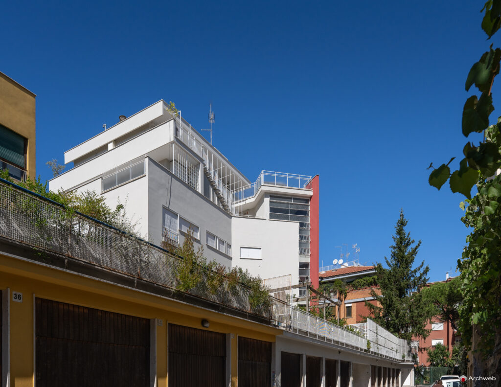 Palazzina Domus. Fotografia © Archweb.com