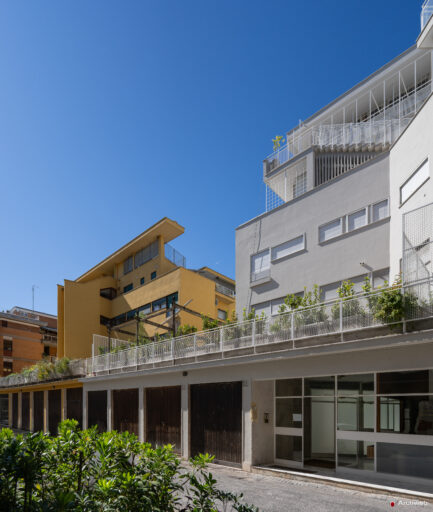 Palazzina Domus. Fotografia © Archweb.com