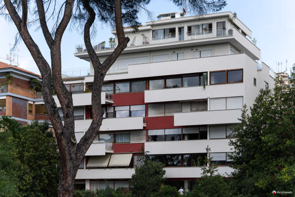 Palazzina Domus. Fotografia © Archweb.com