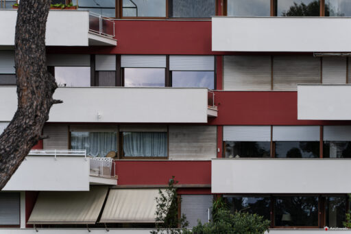 Palazzina Domus. Fotografia © Archweb.com