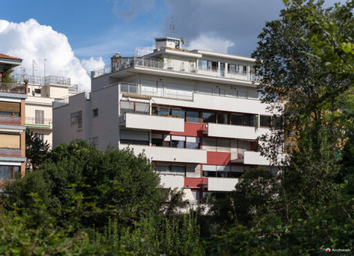 Palazzina Domus. Fotografia © Archweb.com