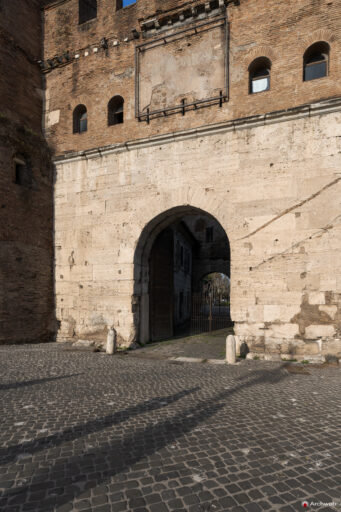 Porta San Paolo a Roma. Fotografie © M.S. Archweb.com