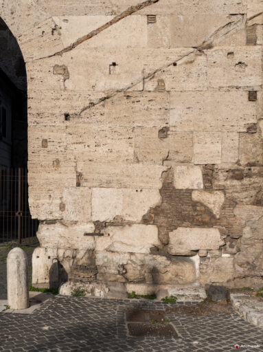Porta San Paolo a Roma. Fotografie © M.S. Archweb.com