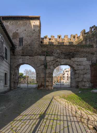 Porta San Paolo a Roma. Fotografie © M.S. Archweb.com