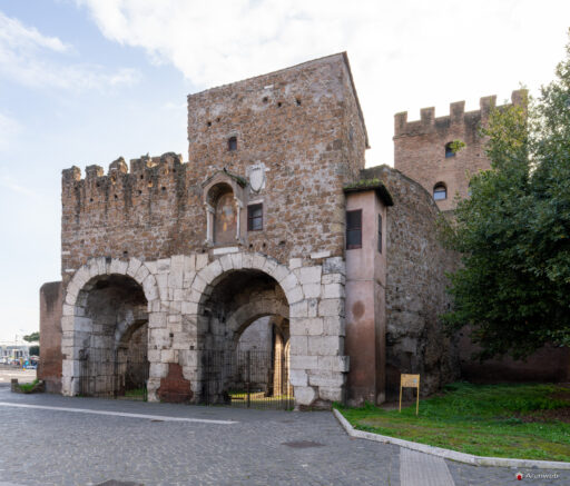 Porta San Paolo a Roma. Fotografie © M.S. Archweb.com