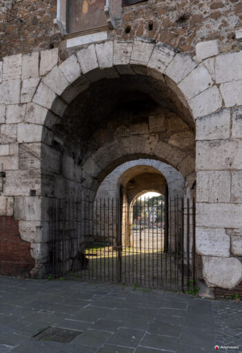 Porta San Paolo a Roma. Fotografie © M.S. Archweb.com