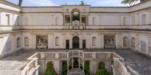 La serliana della loggia dell'Ammanati a Villa Giulia