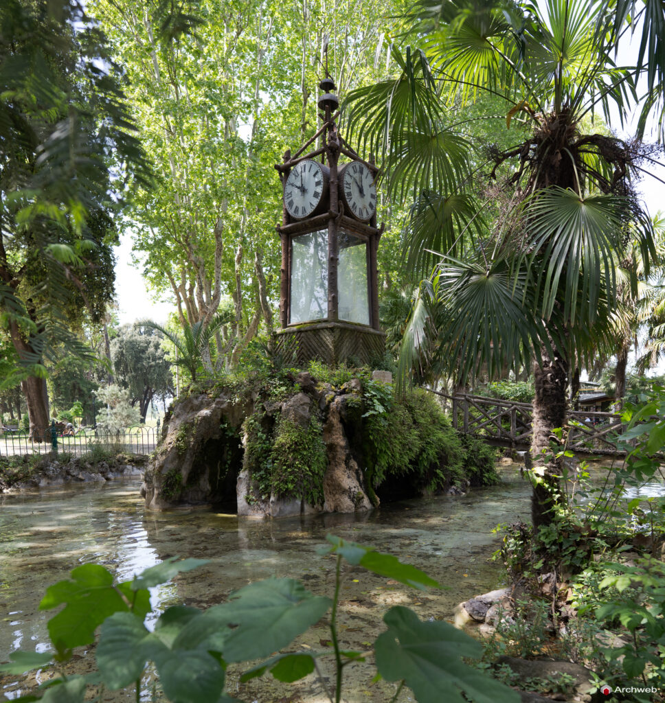 Orologio ad acqua del Pincio a Roma. Fotografie © Archweb.com