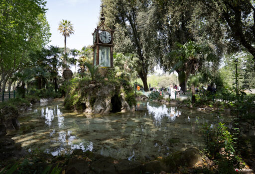 Orologio ad acqua del Pincio a Roma. Fotografie © Archweb.com